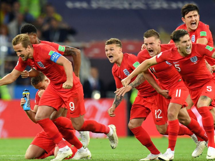 England players celebrate after Eric Dier&#39;s spot kick seals a 4-3 penalty shootout victory over Colombia