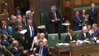 The government survives the crunch vote on a customs union by six votes