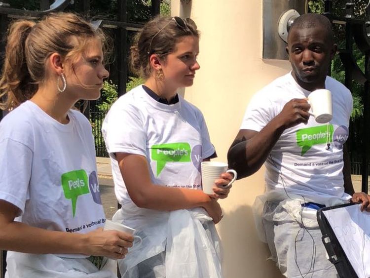 A photo opportunity from the People&#39;s Vote campaign, which posed as a removals firm to embarass Boris Johnson over his still living in Carlton Gardens