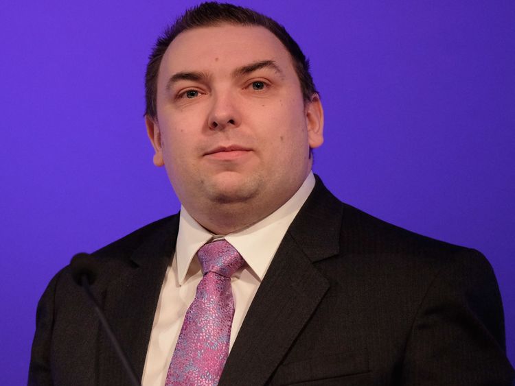 Ukip MEP Jonathan Arnott has quit as the party&#39;s general secretary