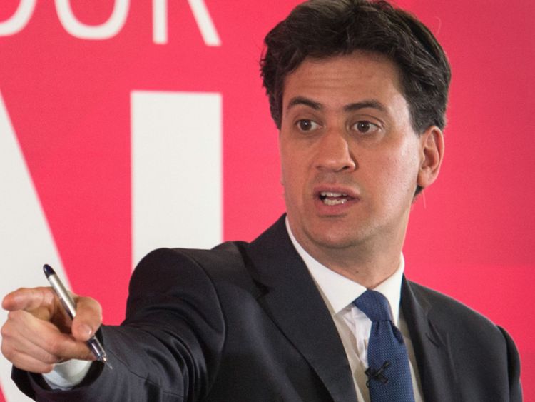 Former Labour leader Ed Miliband (right) and former Home Secretary Alan Johnson speak at an event hosted by the Labour Party backing a vote to stay in the EU in June&#39;s forthcoming referendum on Britain&#39;s membership, at the Coin Street Neighbourhood Centre, London. PRESS ASSOCIATION Photo. Picture date: Tuesday March 22, 2016. See PA story POLITICS EU. Photo credit should read: Stefan Rousseau/PA Wire