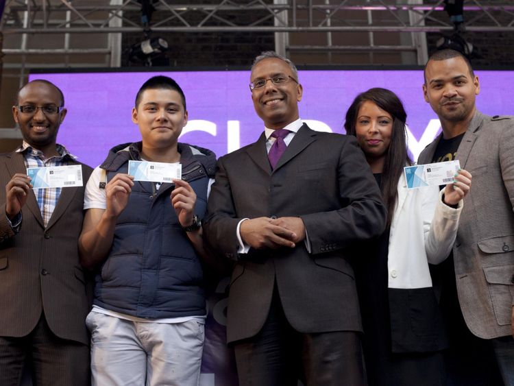 Lutfur Rahman (centre) was forced to step down as mayor