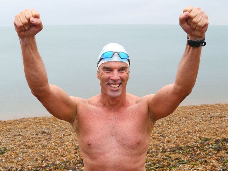 Lewis Pugh arrives at Shakespeare Beach to complete his "Long Swim" from Land&#39;s End to Dover