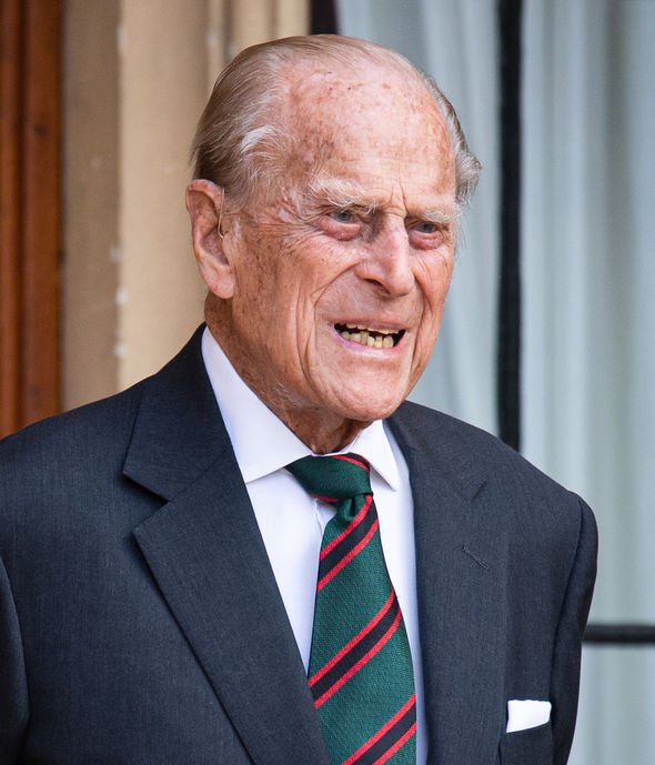 Prince Philip health latest: ‘Worried’ Palace aides issue swipe at ...